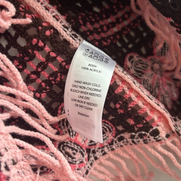 NWT House of Harlow 1960 Brown & Pink Bows Crochet Fringe Shrug On Poncho Shawl - Picture 7 of 9